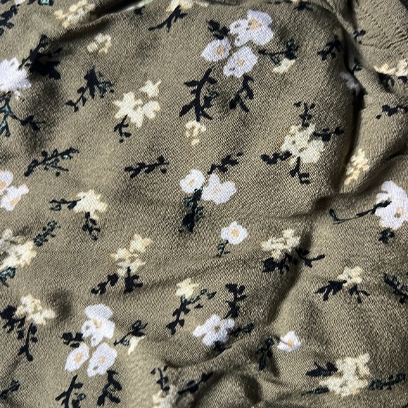 Zara floral on or off the shoulder green top - Picture 2 of 4